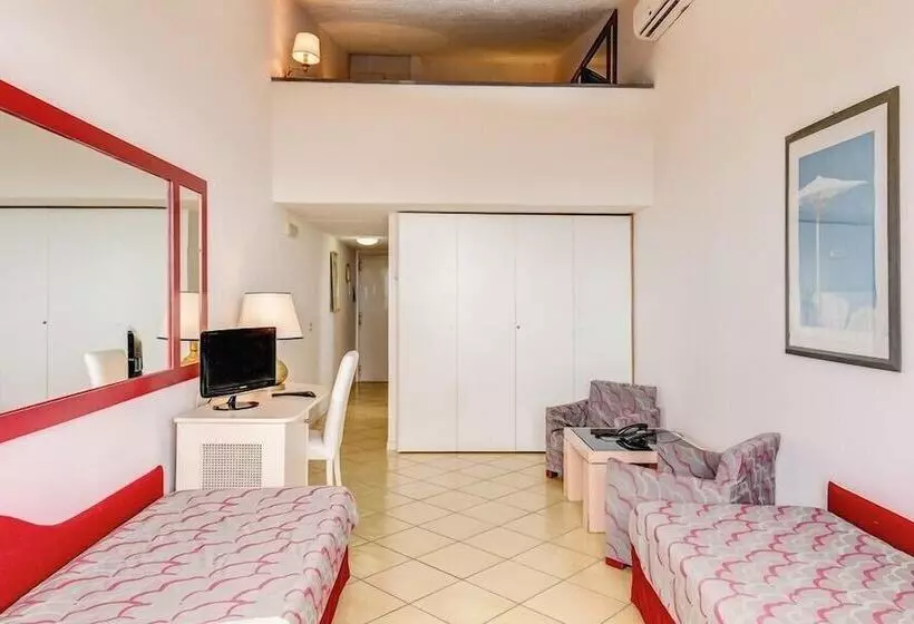 Отель Marina Club