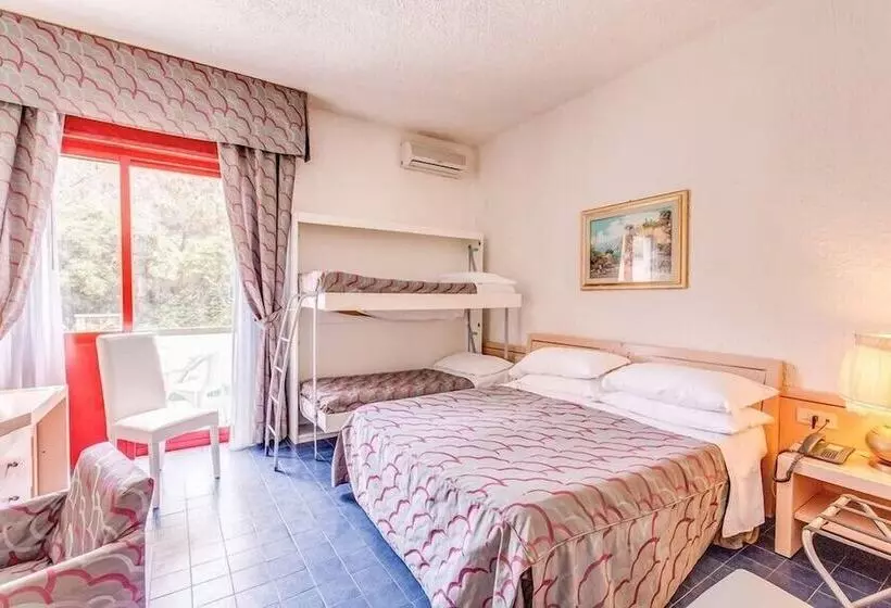 Отель Marina Club