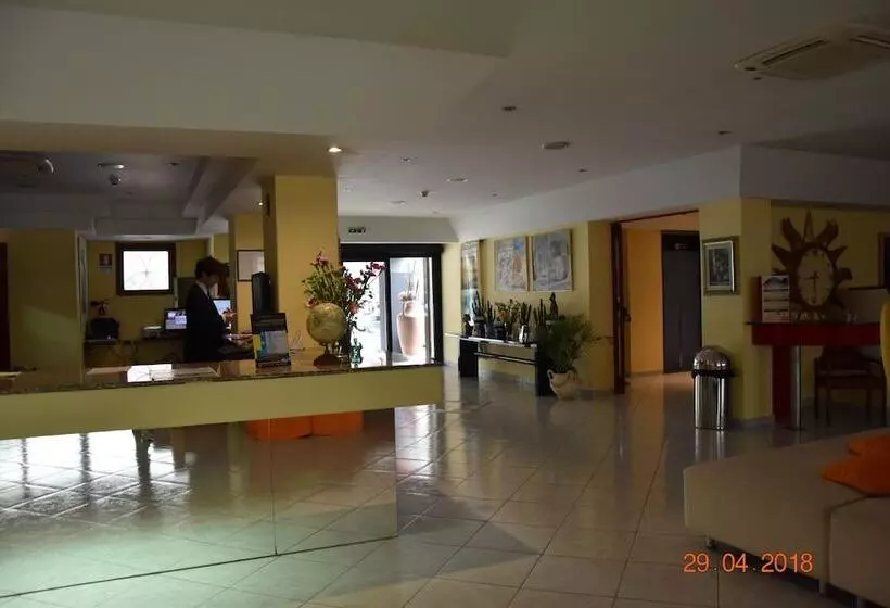 Отель Marina Club