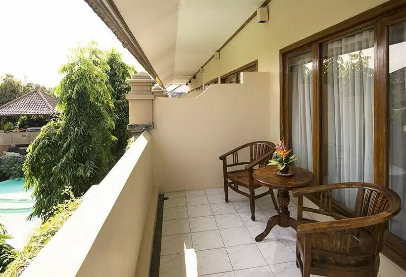 בית מלון כפרי Mentari Sanur