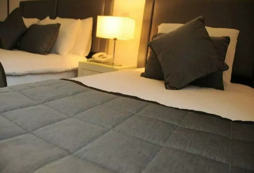 Отель Oscar Resort