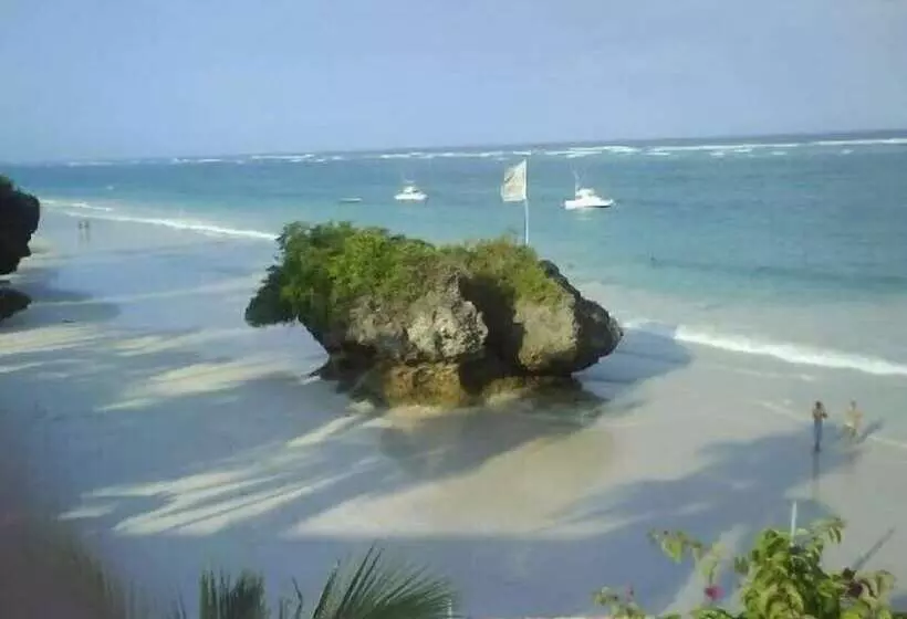 Отель Oscar Resort