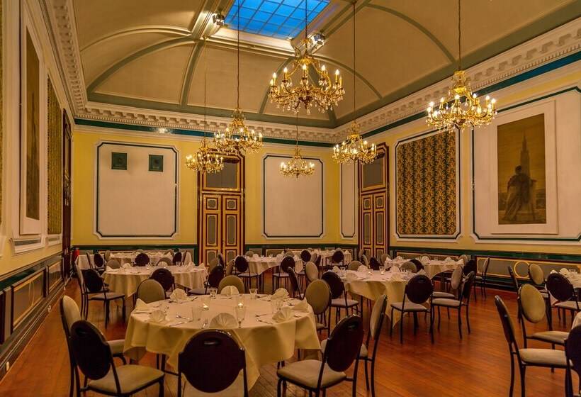 בית מלון כפרי Cathedrale