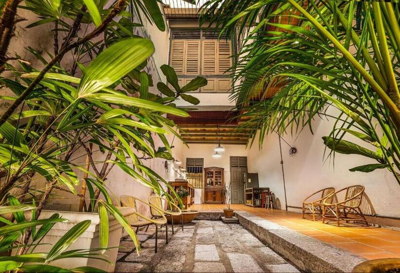 Отель Cheong Fatt Tze The Blue Mansion