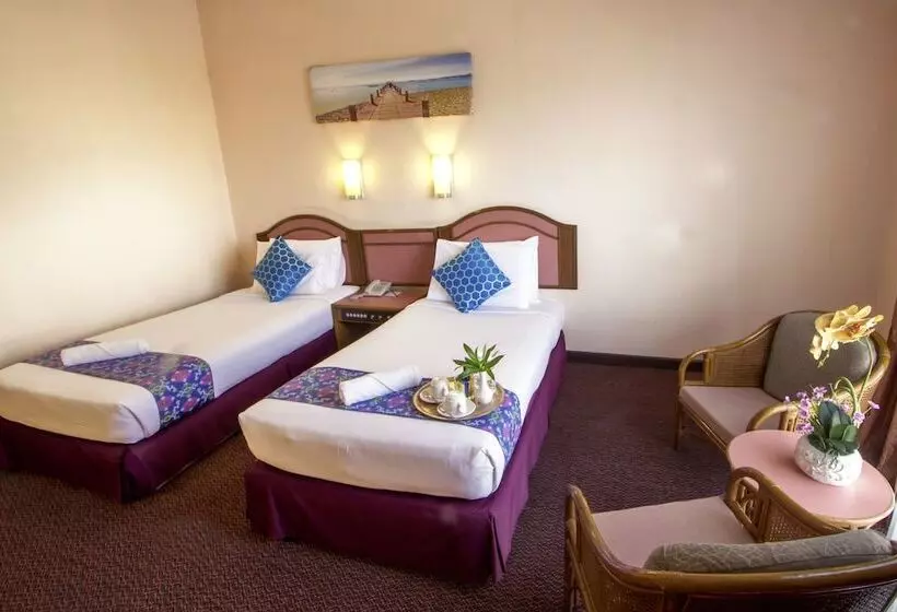 Отель Grand Continental Langkawi