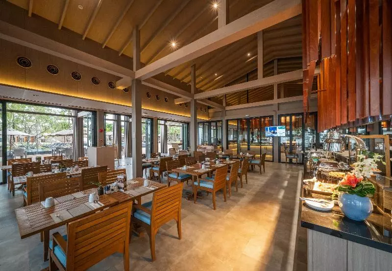 호텔 La Flora Khao Lak Sha Extra Plus