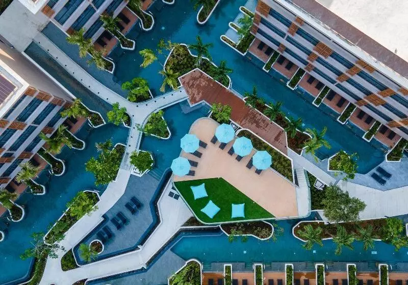 호텔 La Flora Khao Lak Sha Extra Plus