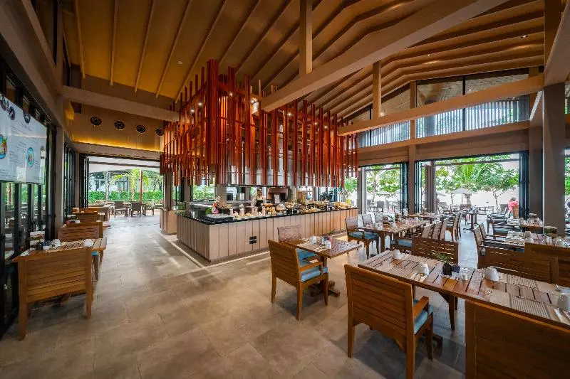 호텔 La Flora Khao Lak Sha Extra Plus