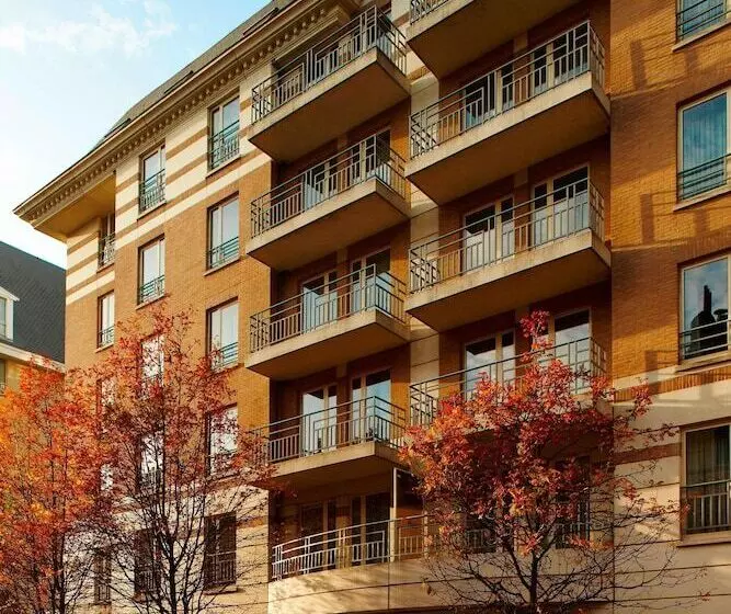 هتل Marriott Executive Apartments Brussels