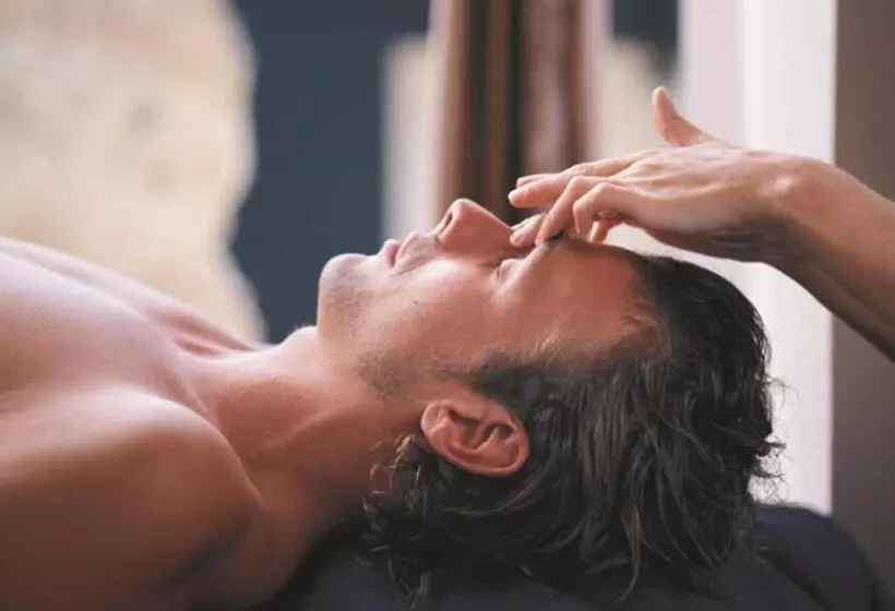 Отель Miri Marriott Resort & Spa