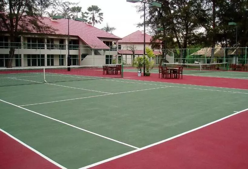 Отель Miri Marriott Resort & Spa