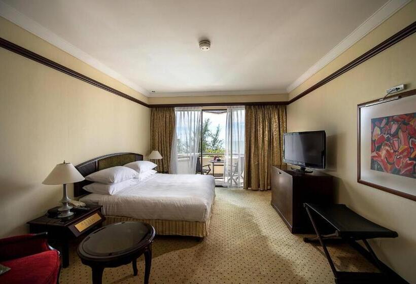 Hotel Miri Marriott Resort & Spa