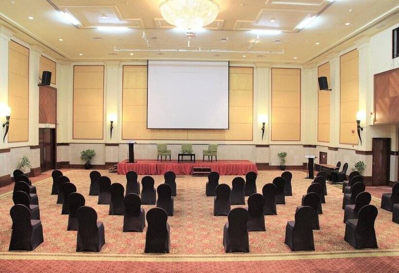 Hotel Miri Marriott Resort & Spa