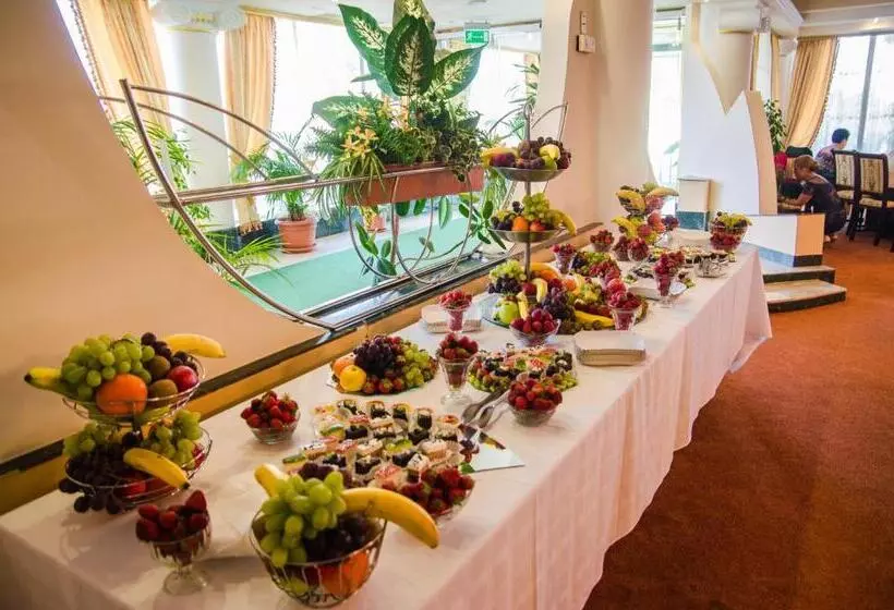 Отель President