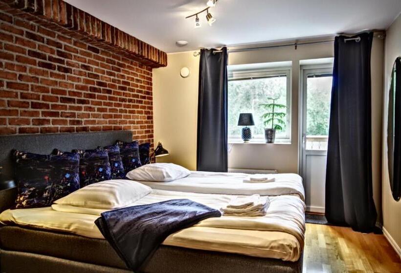 Treetop Spa Hangout & Hotel