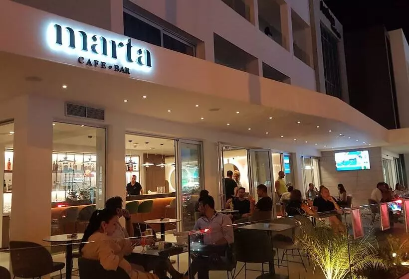 Anthea Hotel Apartments