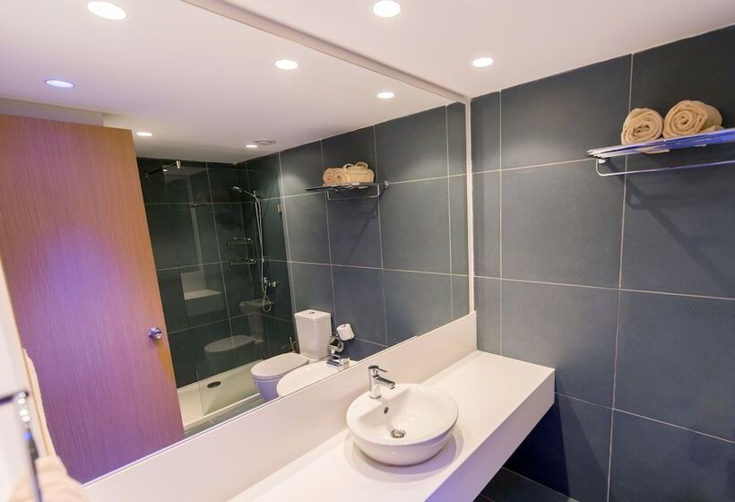 Anthea Hotel Apartments