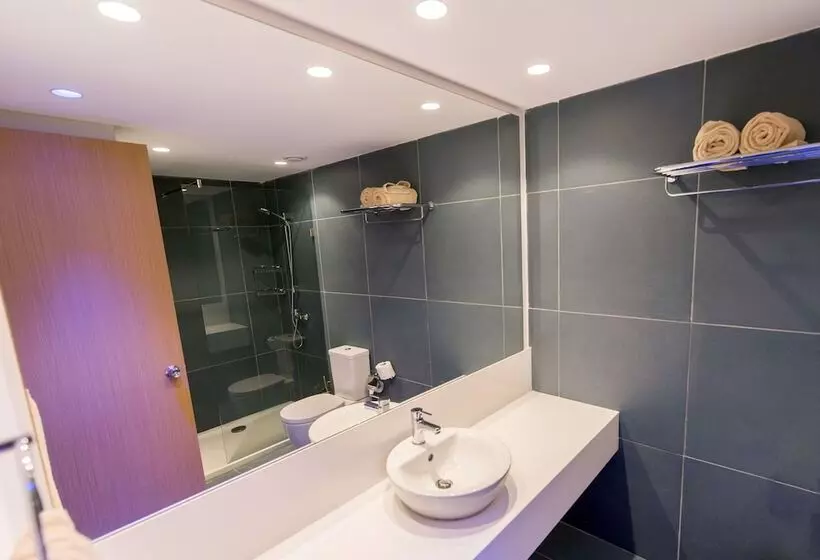 Anthea Hotel Apartments