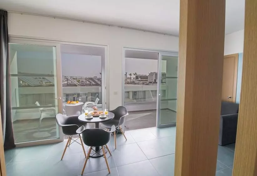 Anthea Hotel Apartments