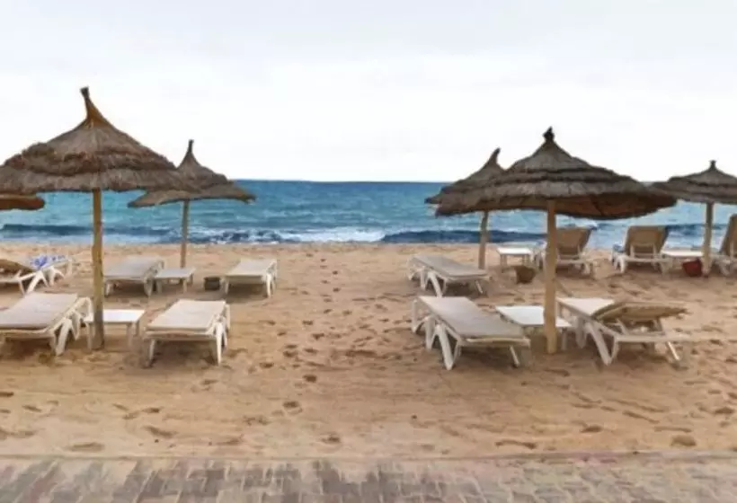 Отель Alhambra Thalasso