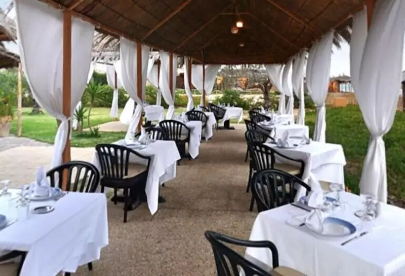 Отель Alhambra Thalasso