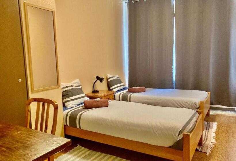 Hotel Auberge Pour Tous