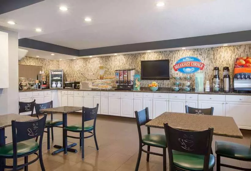 ホテル Baymont By Wyndham Wilmington