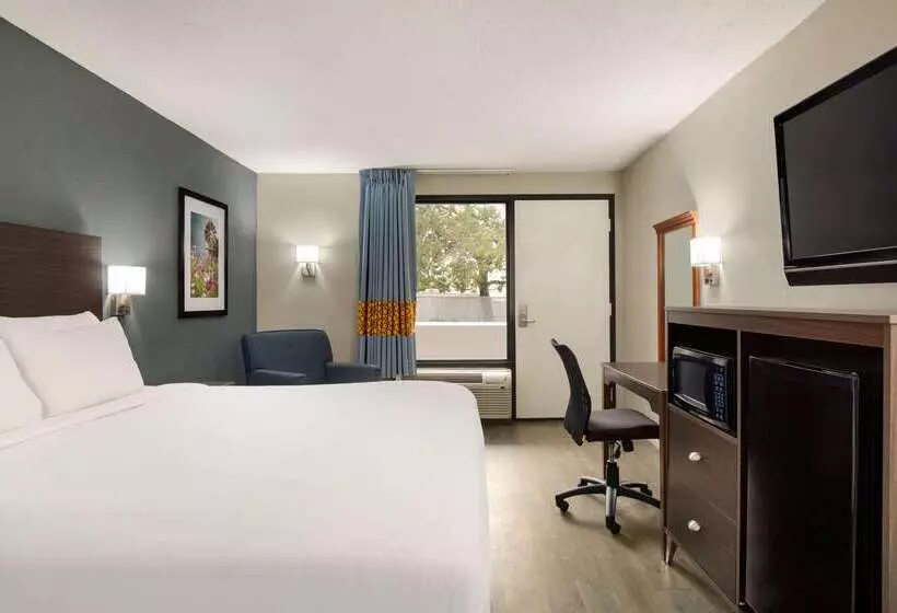 ホテル Baymont By Wyndham Wilmington