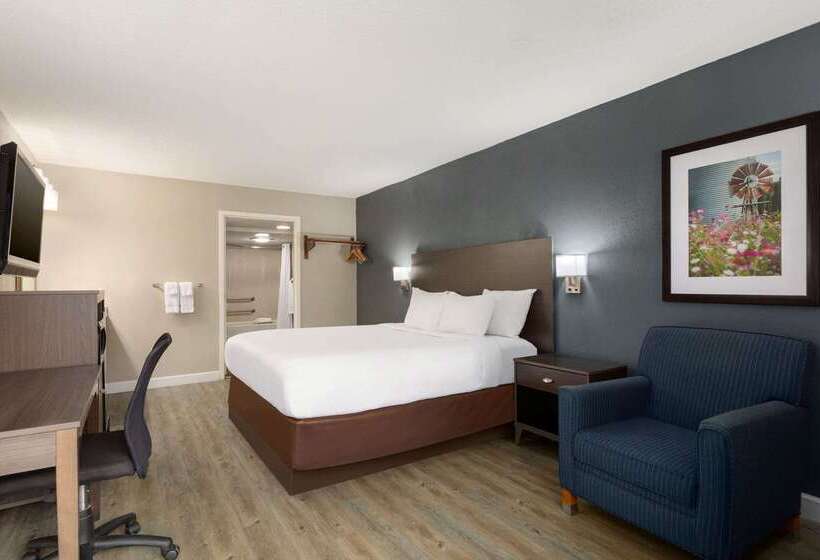 هتل Baymont By Wyndham Wilmington