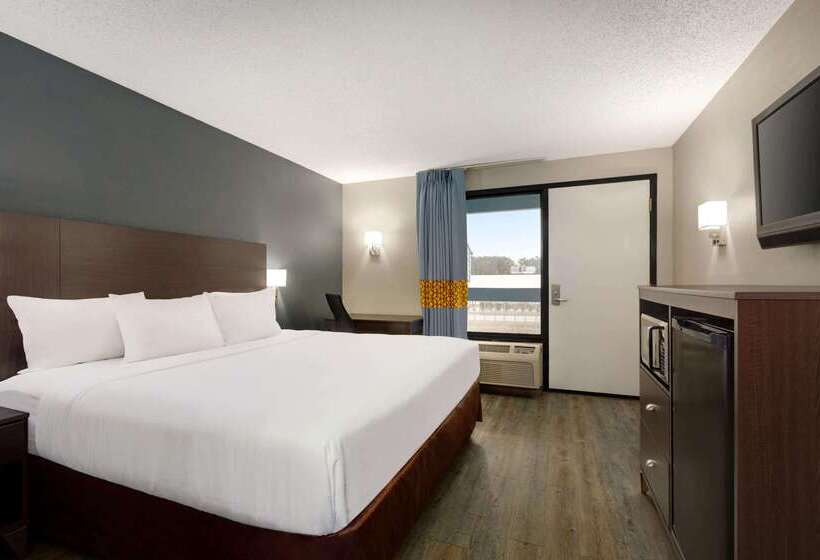 هتل Baymont By Wyndham Wilmington