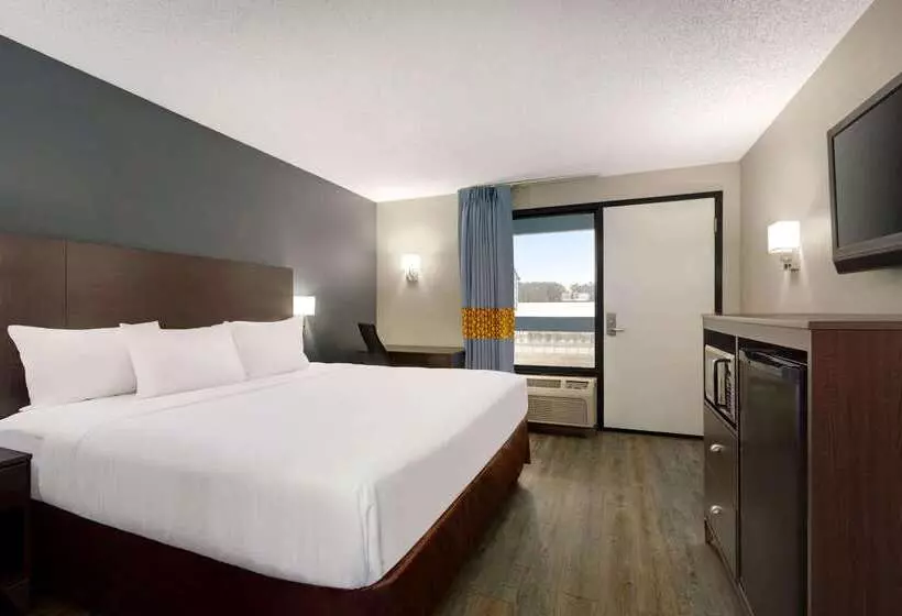 ホテル Baymont By Wyndham Wilmington