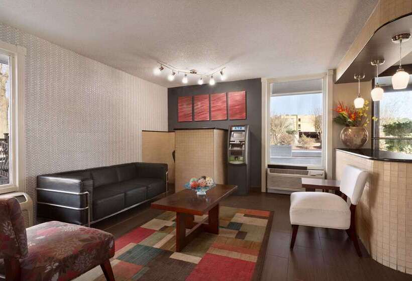 هتل Baymont By Wyndham Wilmington