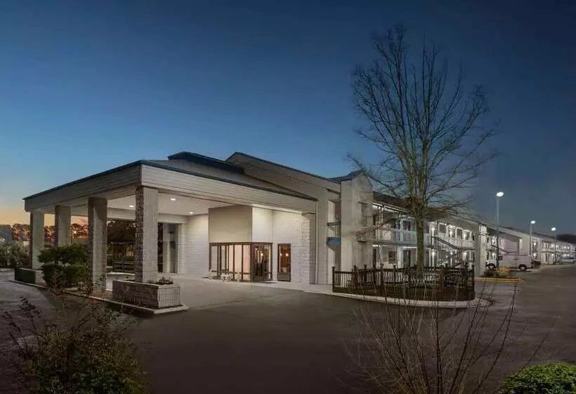 ホテル Baymont By Wyndham Wilmington