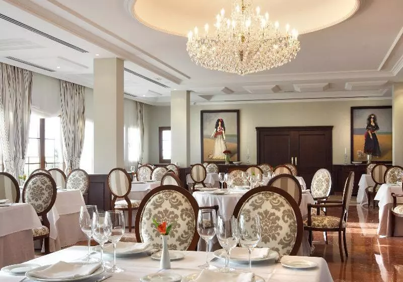 酒店 Candido 4* Sup