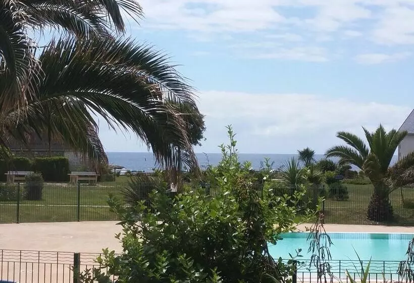 L  Eclose Cap Marine