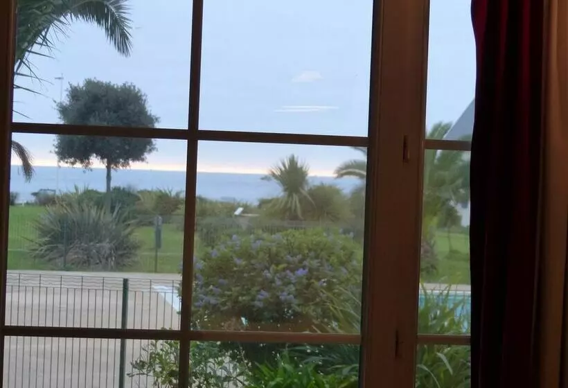 L  Eclose Cap Marine