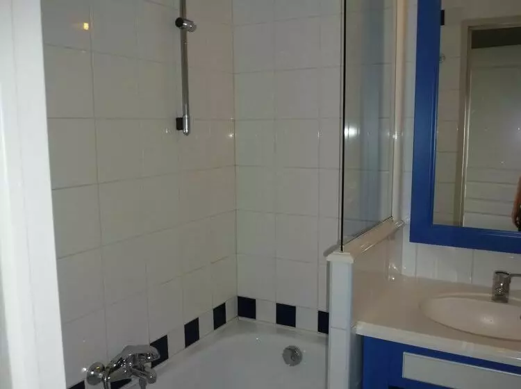 L  Eclose Cap Marine