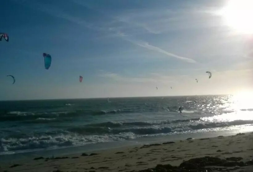 L  Eclose Cap Marine