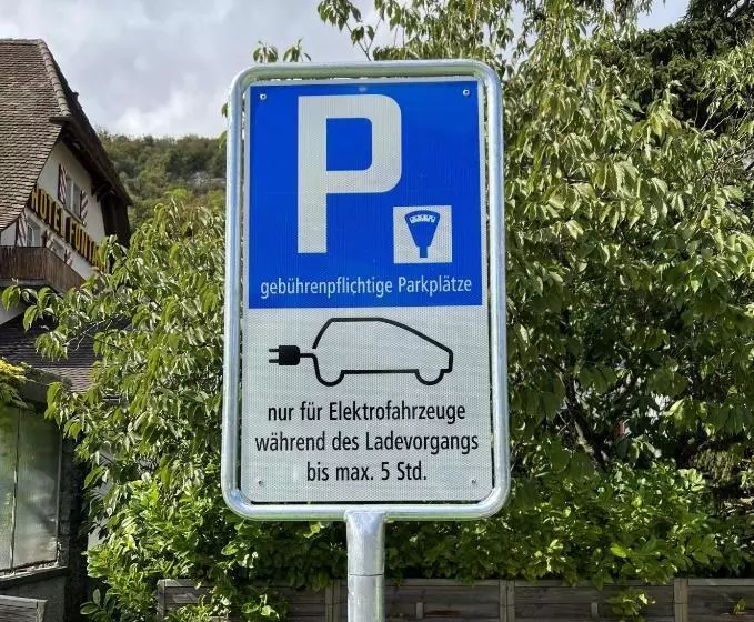 Отель Fontana Garni