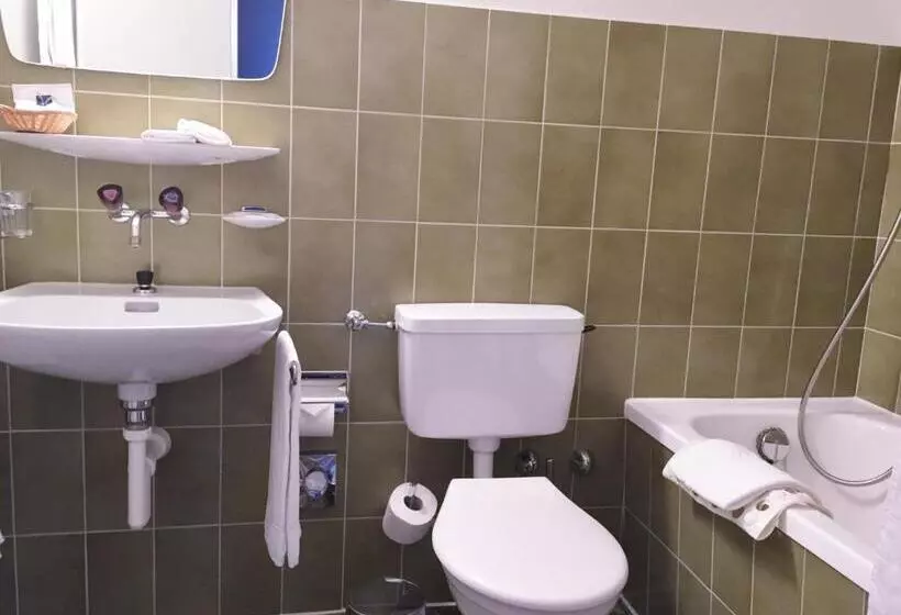 Отель Fontana Garni