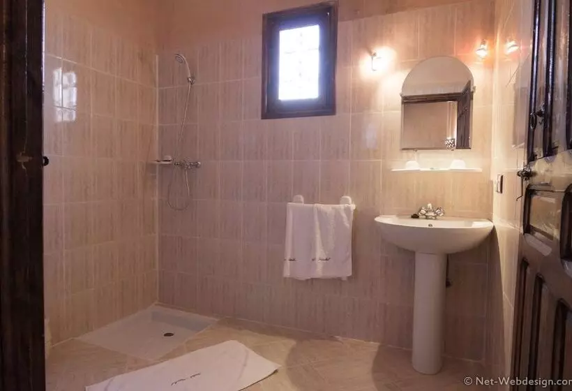 هتل Kasbah Imdoukal