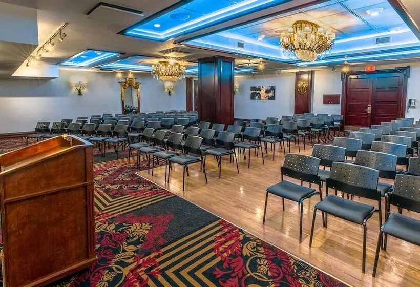 هتل Palace Royal