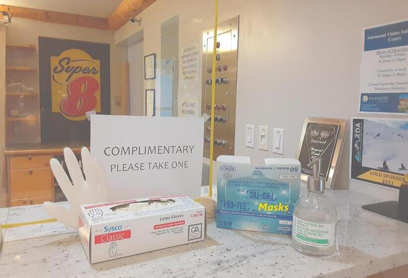 בית מלון כפרי Super 8 By Wyndham Valemount