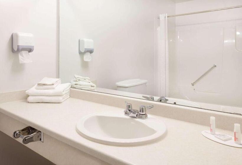 בית מלון כפרי Super 8 By Wyndham Valemount