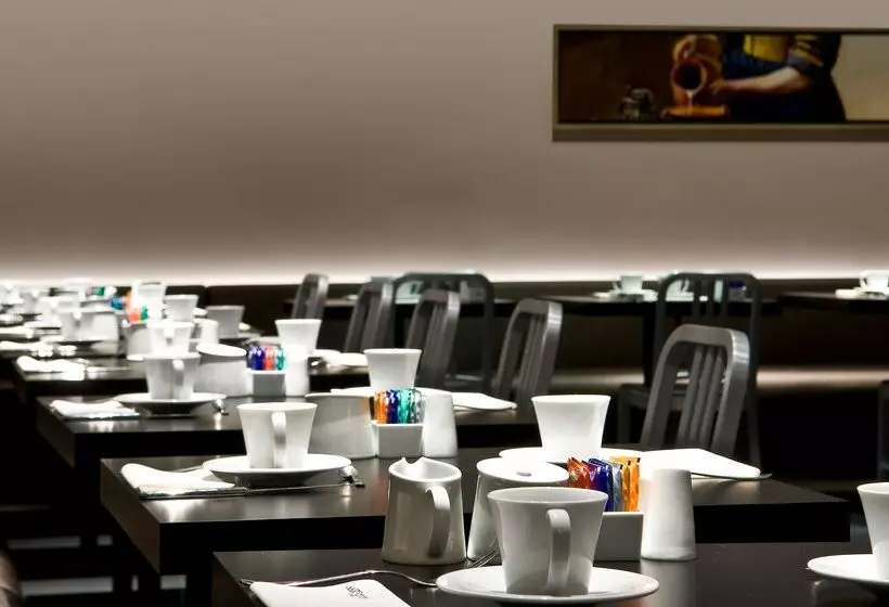 هتل Tryp By Wyndham Antwerp