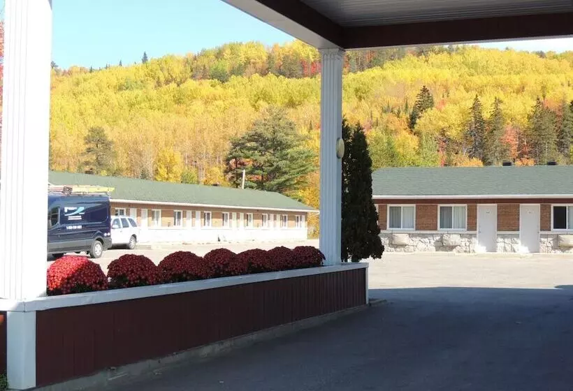 مُتل Marineau La Tuque