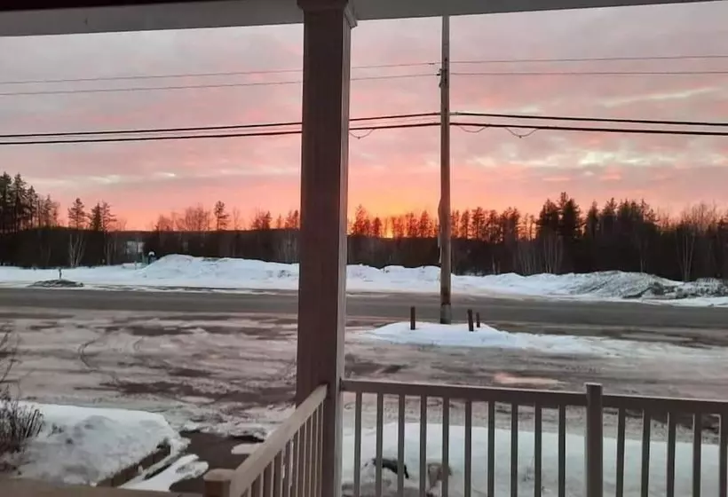 مُتل Marineau La Tuque