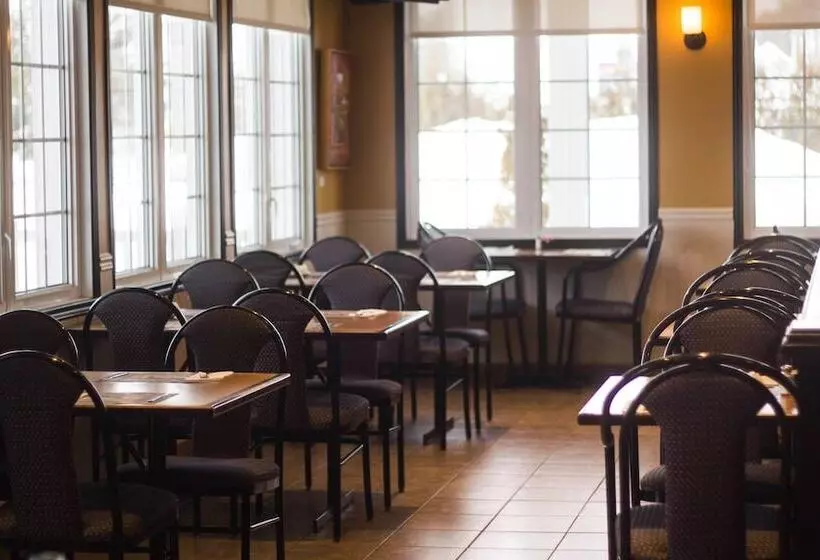 مُتل Marineau La Tuque