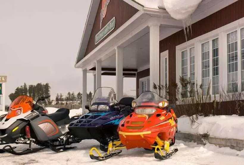 مُتل Marineau La Tuque