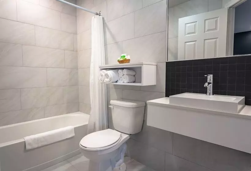 مُتل Marineau La Tuque